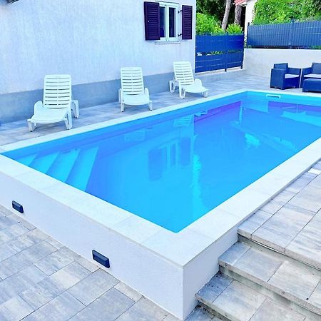 Adria Holiday Home Pinezići Kültér fotó