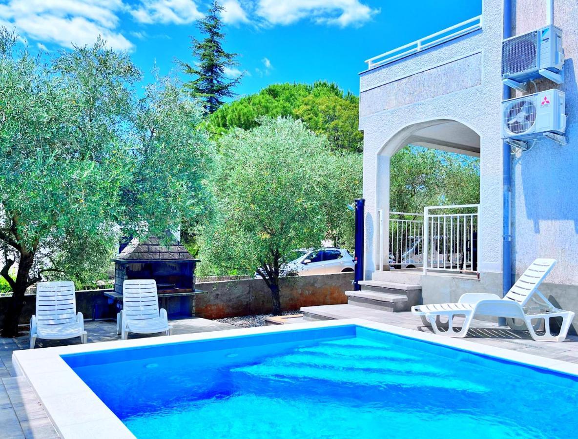 Adria Holiday Home Pinezići Kültér fotó