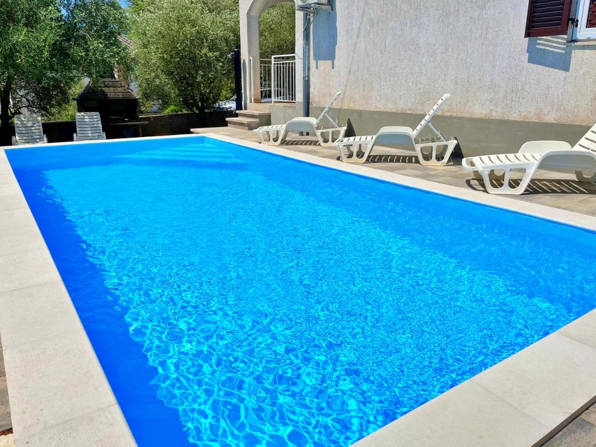 Adria Holiday Home Pinezići Kültér fotó