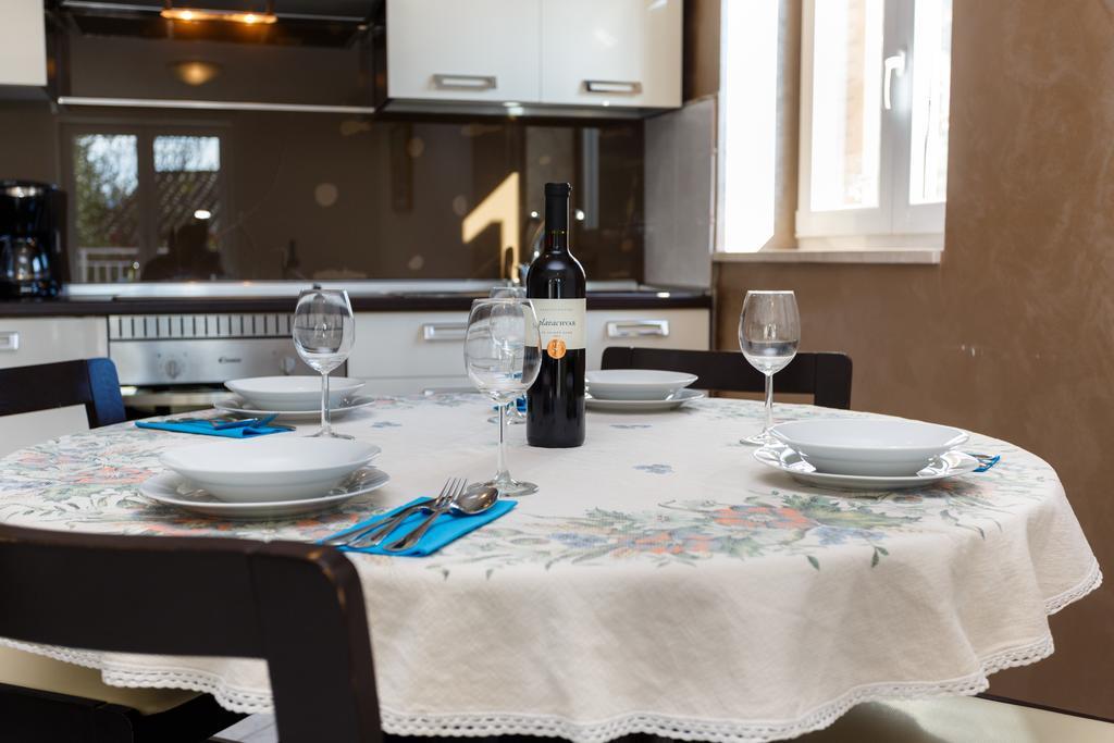 Adria Holiday Home Pinezići Kültér fotó
