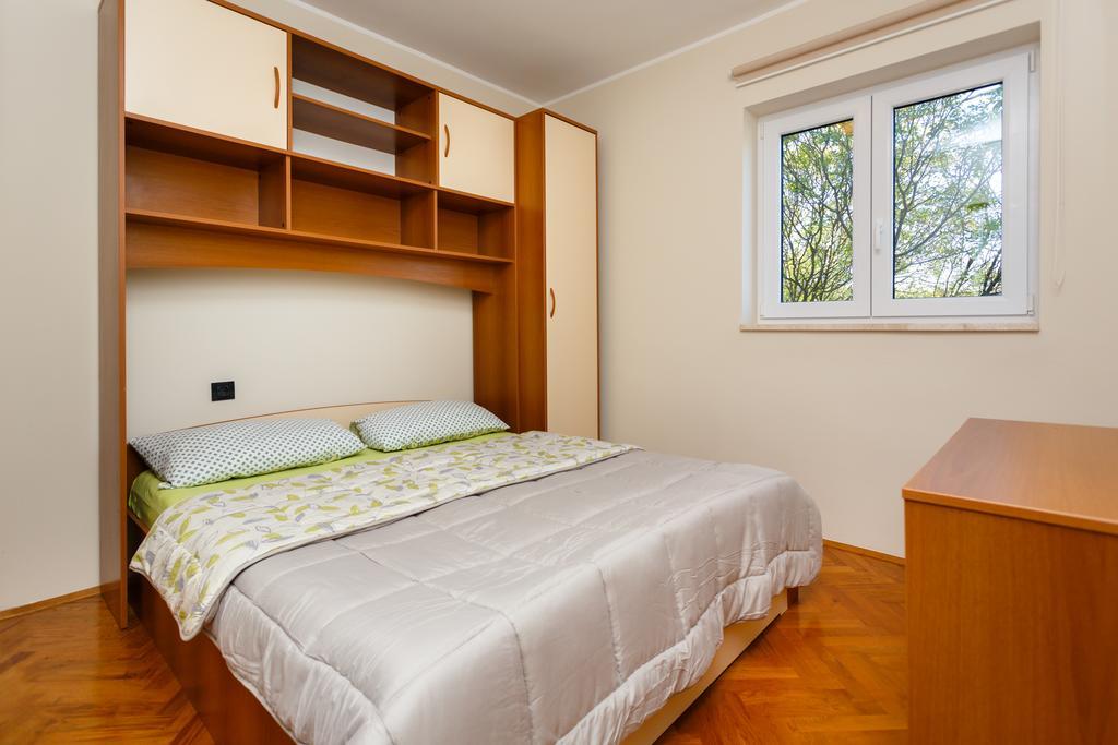 Adria Holiday Home Pinezići Kültér fotó